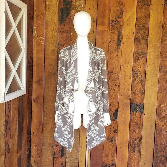 Show Me Your Mumu Grey Aztec Yummy Sweater - Picture 1 of 13